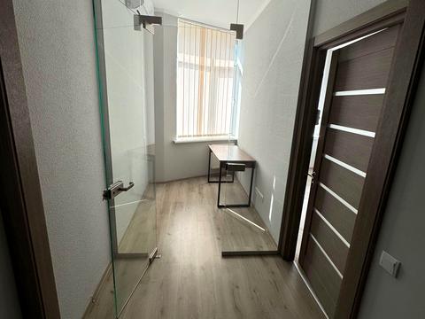 коммерческая по адресу Антоновича ул. (Горького), 103