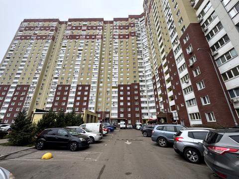 квартира за адресою Академіка Глушкова просп., 9-Є