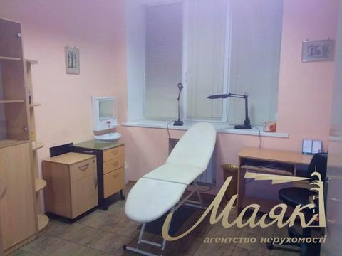 комерційна за адресою Михайла Бойчука вул. (Кіквідзе), 18-А