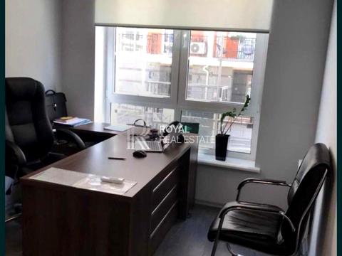 комерційна за адресою Дегтярна вул., 8