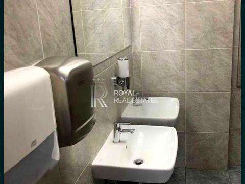 комерційна за адресою Дегтярна вул., 8