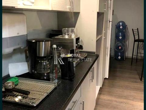 комерційна за адресою Дегтярна вул., 8