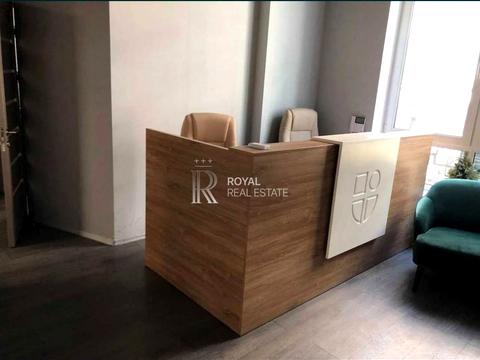 комерційна за адресою Дегтярна вул., 8