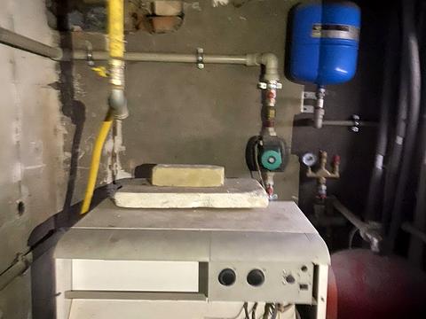 комерційна за адресою 6-та Садова, 73