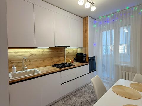 квартира за адресою Євгена Коновальця вул., 2а