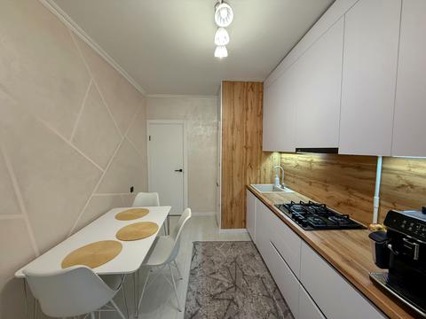 квартира за адресою Євгена Коновальця вул., 2а