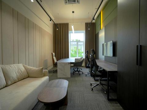 комерційна за адресою Київ, Богдана Хмельницького вул., 51а