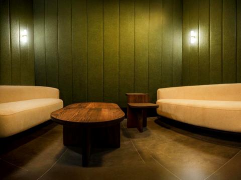 комерційна за адресою Київ, Богдана Хмельницького вул., 51а