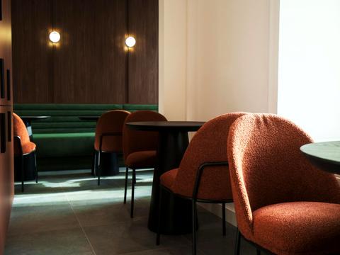 комерційна за адресою Київ, Богдана Хмельницького вул., 51а