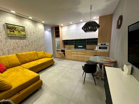 квартира за адресою Дніпровська набережна вул., 14