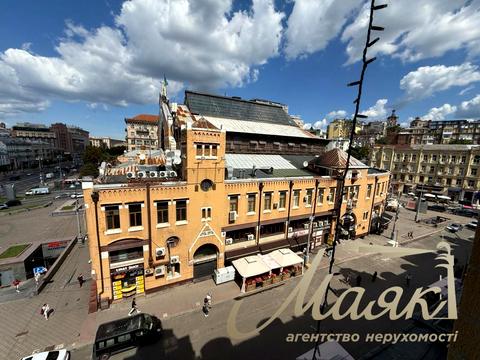 комерційна за адресою Рогнідинська вул., 4