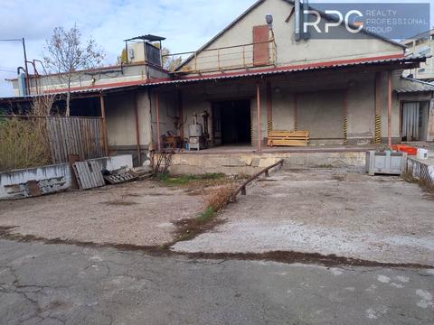 комерційна за адресою Київ, Каховська вул., 1