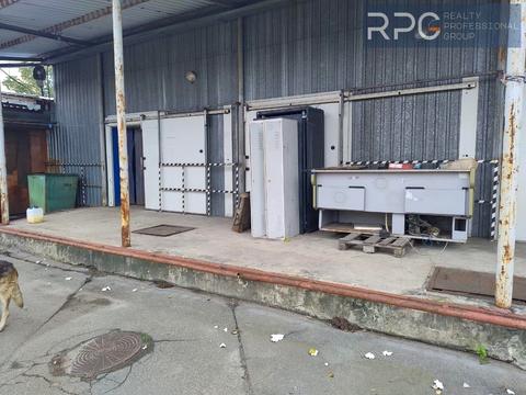 комерційна за адресою Київ, Каховська вул., 1