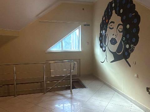 комерційна за адресою Кільцева вул., 12