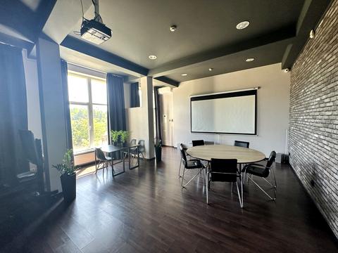 комерційна за адресою Миру просп. (Леніна), 1