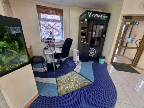 комерційна за адресою Анни Ахматової вул., 13-Г