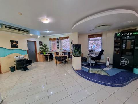 комерційна за адресою Анни Ахматової вул., 13-Г