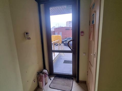 комерційна за адресою Анни Ахматової вул., 13-Г