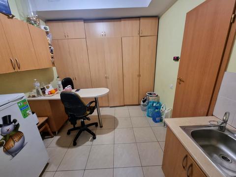 комерційна за адресою Анни Ахматової вул., 13-Г