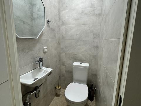 комерційна за адресою Дарвіна вул., 10