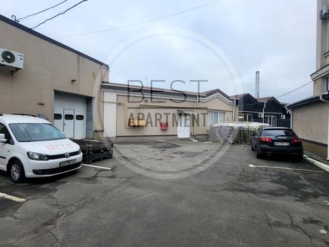 коммерческая по адресу Степана Бандеры просп. (Московський), 5