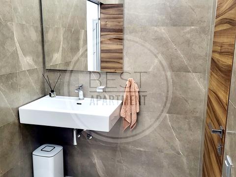 коммерческая по адресу Степана Бандеры просп. (Московський), 5