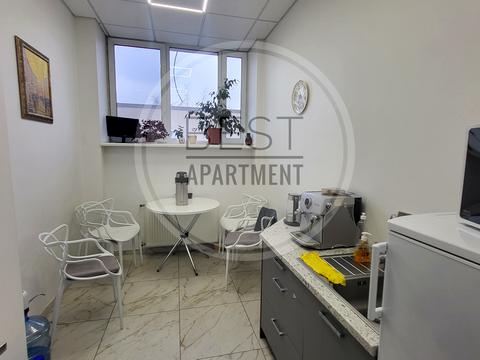 коммерческая по адресу Степана Бандеры просп. (Московський), 5