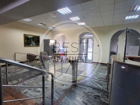 коммерческая по адресу Степана Бандеры просп. (Московський), 5