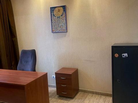 комерційна за адресою Шевченка вул., 6