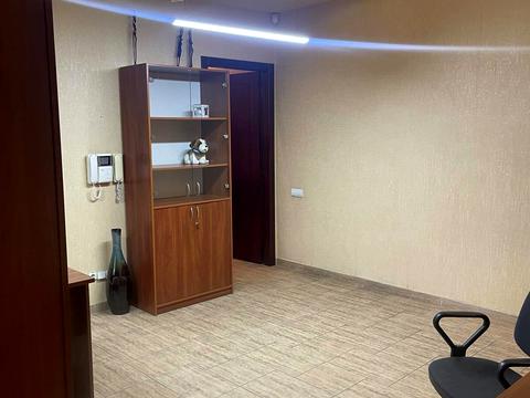 комерційна за адресою Шевченка вул., 6