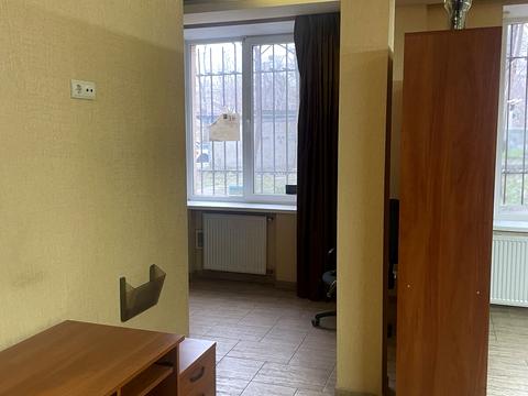 комерційна за адресою Шевченка вул., 6