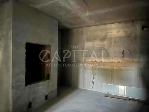 комерційна за адресою Набережна вул., (Будинок)