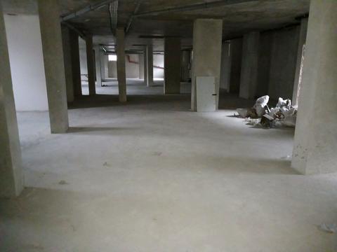 комерційна за адресою Сніжна вул., 52а