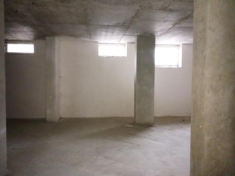 комерційна за адресою Сніжна вул., 52а