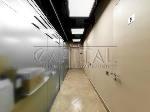 комерційна за адресою Андрія Верхогляда вул. (Михайла Драгомирова), 14-А