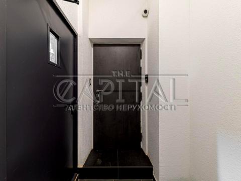 комерційна за адресою Андрія Верхогляда вул. (Михайла Драгомирова), 14-А