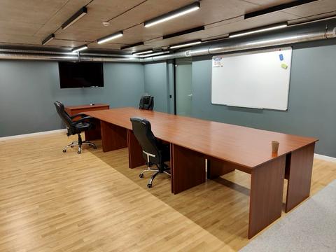 комерційна за адресою Олександра Мишуги вул., 10