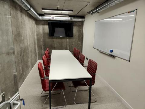 комерційна за адресою Олександра Мишуги вул., 10