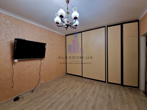 квартира за адресою Райдужна вул., 71