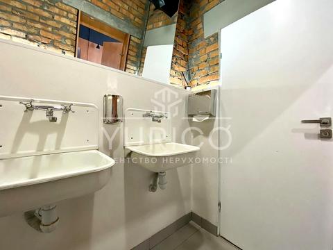 комерційна за адресою Дегтярна вул., 6