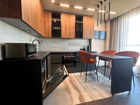 квартира за адресою Літературна вул., 10