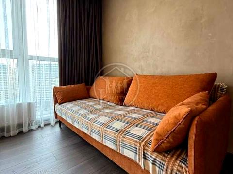 квартира за адресою Літературна вул., 10