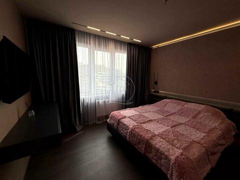 квартира за адресою Літературна вул., 10