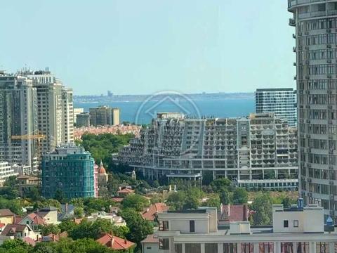 квартира за адресою Літературна вул., 10