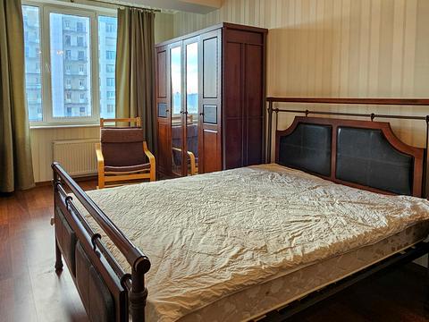 квартира за адресою Дніпровська набережна вул., 1-А