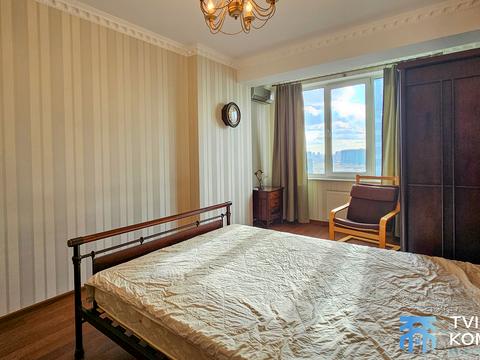 квартира за адресою Дніпровська набережна вул., 1-А