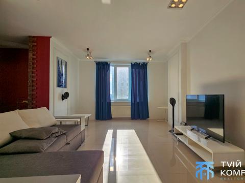 квартира за адресою Дніпровська набережна вул., 1-А