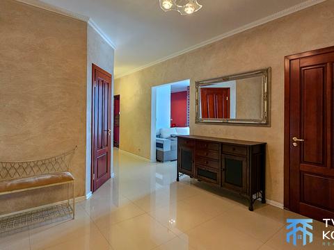 квартира за адресою Дніпровська набережна вул., 1-А