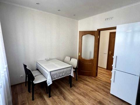 квартира за адресою Сім'ї Кульженків вул. (Петра Дегтяренка), 31-Б