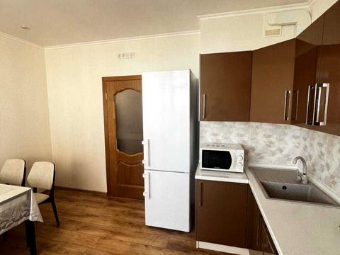 квартира за адресою Сім'ї Кульженків вул. (Петра Дегтяренка), 31-Б